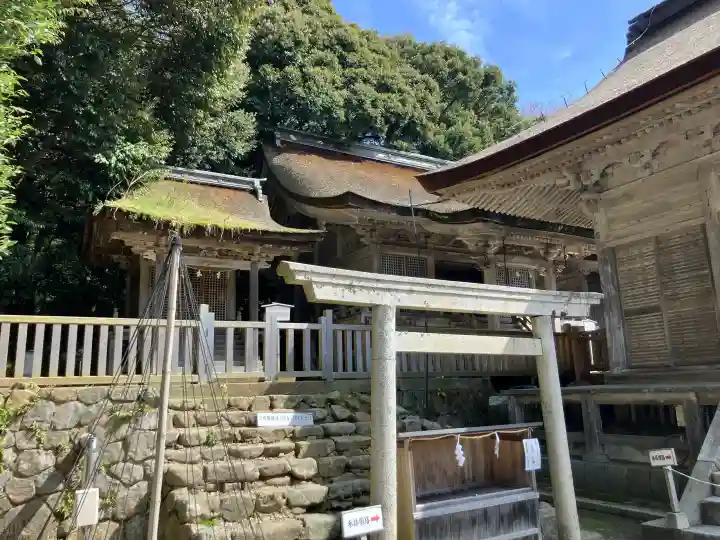氣多大社の{uncategorized: "未分類", other: "その他", undefined: "問題あり", building: "その他建物", grave: "お墓", sacred_gate: "鳥居", guardian: "狛犬", statue: "像", buddha: "仏像", history: "歴史", nature: "自然", garden: "庭園", animal: "動物", pagoda: "塔", temizu: "手水舎", mountain_gate: "山門・神門", sanctuary: "本殿・本堂", subordinate: "末社・摂社", art: "芸術", scenery: "景色", jizo: "地蔵", ema: "絵馬", goshuin: "御朱印", omikuji: "おみくじ", items: "授与品その他", amulet: "お守り", goshuincho: "御朱印帳", eats: "食事", festival: "お祭り", votive_dance: "神楽", shichigosan: "七五三参", wedding: "結婚式", experience: "体験その他", initially: "初詣", around: "周辺", anti_infection: "感染症対策"}