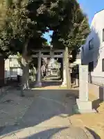 諏訪神社の{uncategorized: "未分類", other: "その他", undefined: "問題あり", building: "その他建物", grave: "お墓", sacred_gate: "鳥居", guardian: "狛犬", statue: "像", buddha: "仏像", history: "歴史", nature: "自然", garden: "庭園", animal: "動物", pagoda: "塔", temizu: "手水舎", mountain_gate: "山門・神門", sanctuary: "本殿・本堂", subordinate: "末社・摂社", art: "芸術", scenery: "景色", jizo: "地蔵", ema: "絵馬", goshuin: "御朱印", omikuji: "おみくじ", items: "授与品その他", amulet: "お守り", goshuincho: "御朱印帳", eats: "食事", festival: "お祭り", votive_dance: "神楽", shichigosan: "七五三参", wedding: "結婚式", experience: "体験その他", initially: "初詣", around: "周辺", anti_infection: "感染症対策"}