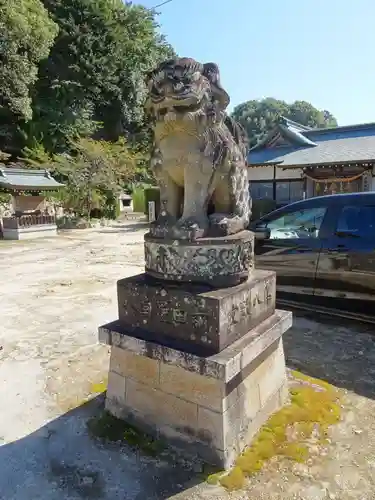 多家神社の狛犬