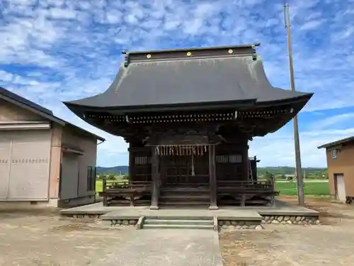 神明社の本殿