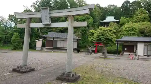 白山神社の鳥居