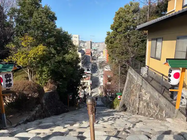 伊佐爾波神社の{uncategorized: "未分類", other: "その他", undefined: "問題あり", building: "その他建物", grave: "お墓", sacred_gate: "鳥居", guardian: "狛犬", statue: "像", buddha: "仏像", history: "歴史", nature: "自然", garden: "庭園", animal: "動物", pagoda: "塔", temizu: "手水舎", mountain_gate: "山門・神門", sanctuary: "本殿・本堂", subordinate: "末社・摂社", art: "芸術", scenery: "景色", jizo: "地蔵", ema: "絵馬", goshuin: "御朱印", omikuji: "おみくじ", items: "授与品その他", amulet: "お守り", goshuincho: "御朱印帳", eats: "食事", festival: "お祭り", votive_dance: "神楽", shichigosan: "七五三参", wedding: "結婚式", experience: "体験その他", initially: "初詣", around: "周辺", anti_infection: "感染症対策"}