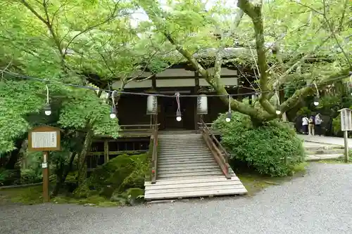 石山寺の末社