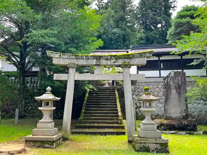 飛驒護國神社の鳥居