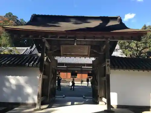 瑞巌寺の山門