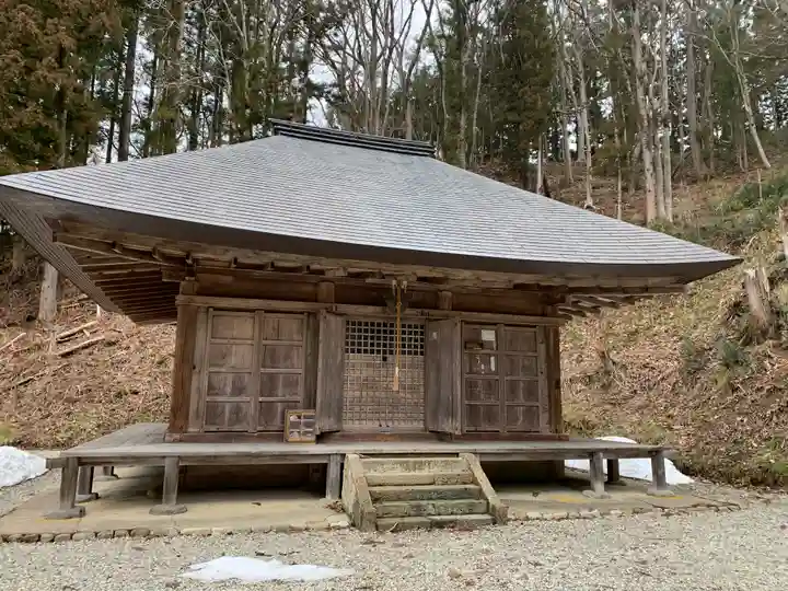 中ノ沢観音堂の本殿・本堂