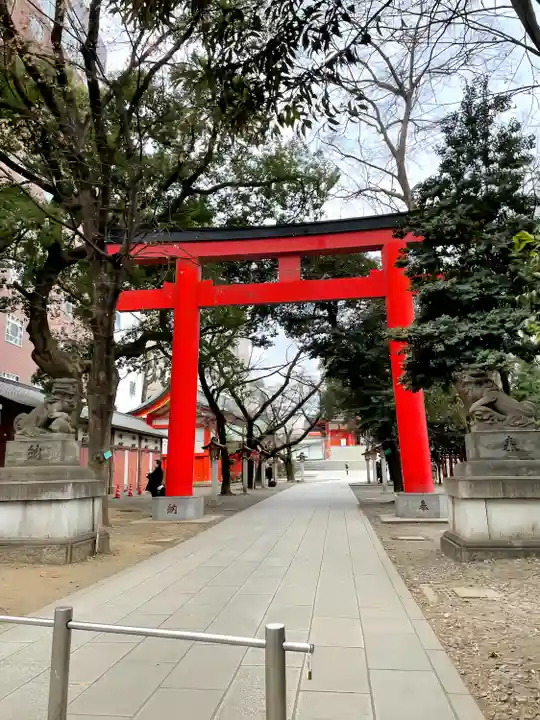 花園神社の鳥居
