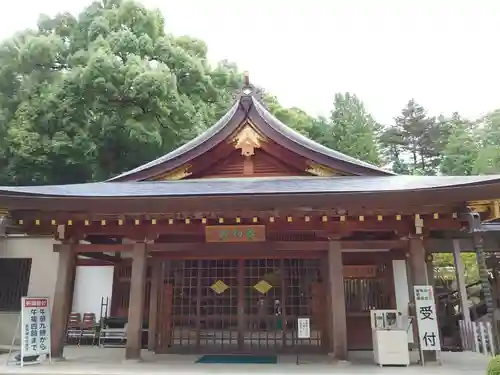 武田神社の本殿・本堂