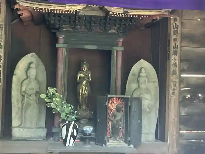 景徳寺の{uncategorized: "未分類", other: "その他", undefined: "問題あり", building: "その他建物", grave: "お墓", sacred_gate: "鳥居", guardian: "狛犬", statue: "像", buddha: "仏像", history: "歴史", nature: "自然", garden: "庭園", animal: "動物", pagoda: "塔", temizu: "手水舎", mountain_gate: "山門・神門", sanctuary: "本殿・本堂", subordinate: "末社・摂社", art: "芸術", scenery: "景色", jizo: "地蔵", ema: "絵馬", goshuin: "御朱印", omikuji: "おみくじ", items: "授与品その他", amulet: "お守り", goshuincho: "御朱印帳", eats: "食事", festival: "お祭り", votive_dance: "神楽", shichigosan: "七五三参", wedding: "結婚式", experience: "体験その他", initially: "初詣", around: "周辺", anti_infection: "感染症対策"}