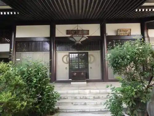 弥勒寺の本殿・本堂