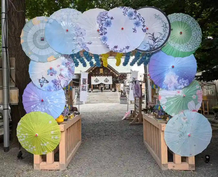 札幌諏訪神社の山門・神門