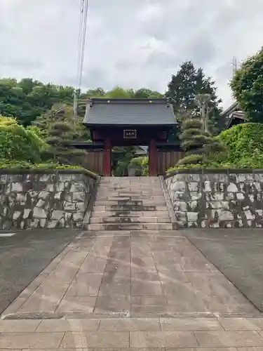 宝珠院の山門