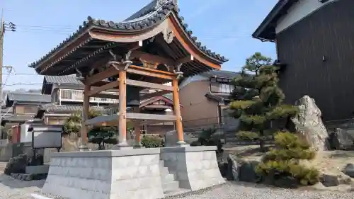 報光寺の{uncategorized: "未分類", other: "その他", undefined: "問題あり", building: "その他建物", grave: "お墓", sacred_gate: "鳥居", guardian: "狛犬", statue: "像", buddha: "仏像", history: "歴史", nature: "自然", garden: "庭園", animal: "動物", pagoda: "塔", temizu: "手水舎", mountain_gate: "山門・神門", sanctuary: "本殿・本堂", subordinate: "末社・摂社", art: "芸術", scenery: "景色", jizo: "地蔵", ema: "絵馬", goshuin: "御朱印", omikuji: "おみくじ", items: "授与品その他", amulet: "お守り", goshuincho: "御朱印帳", eats: "食事", festival: "お祭り", votive_dance: "神楽", shichigosan: "七五三参", wedding: "結婚式", experience: "体験その他", initially: "初詣", around: "周辺", anti_infection: "感染症対策"}
