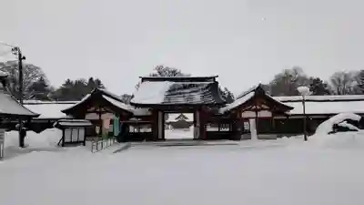 北海道護國神社の山門・神門
