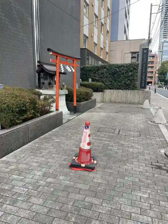 稲荷神社の{uncategorized: "未分類", other: "その他", undefined: "問題あり", building: "その他建物", grave: "お墓", sacred_gate: "鳥居", guardian: "狛犬", statue: "像", buddha: "仏像", history: "歴史", nature: "自然", garden: "庭園", animal: "動物", pagoda: "塔", temizu: "手水舎", mountain_gate: "山門・神門", sanctuary: "本殿・本堂", subordinate: "末社・摂社", art: "芸術", scenery: "景色", jizo: "地蔵", ema: "絵馬", goshuin: "御朱印", omikuji: "おみくじ", items: "授与品その他", amulet: "お守り", goshuincho: "御朱印帳", eats: "食事", festival: "お祭り", votive_dance: "神楽", shichigosan: "七五三参", wedding: "結婚式", experience: "体験その他", initially: "初詣", around: "周辺", anti_infection: "感染症対策"}