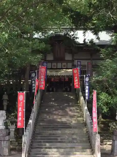敢國神社の本殿・本堂