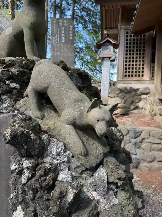 三峯神社の{uncategorized: "未分類", other: "その他", undefined: "問題あり", building: "その他建物", grave: "お墓", sacred_gate: "鳥居", guardian: "狛犬", statue: "像", buddha: "仏像", history: "歴史", nature: "自然", garden: "庭園", animal: "動物", pagoda: "塔", temizu: "手水舎", mountain_gate: "山門・神門", sanctuary: "本殿・本堂", subordinate: "末社・摂社", art: "芸術", scenery: "景色", jizo: "地蔵", ema: "絵馬", goshuin: "御朱印", omikuji: "おみくじ", items: "授与品その他", amulet: "お守り", goshuincho: "御朱印帳", eats: "食事", festival: "お祭り", votive_dance: "神楽", shichigosan: "七五三参", wedding: "結婚式", experience: "体験その他", initially: "初詣", around: "周辺", anti_infection: "感染症対策"}