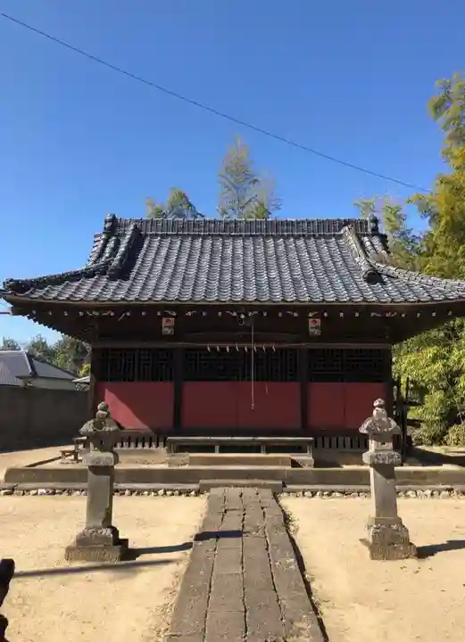 青毛五柱神社の本殿・本堂