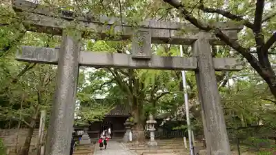 鳥飼八幡宮の鳥居