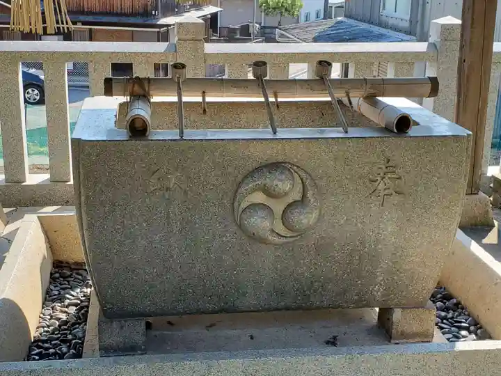 八幡神社の手水舎