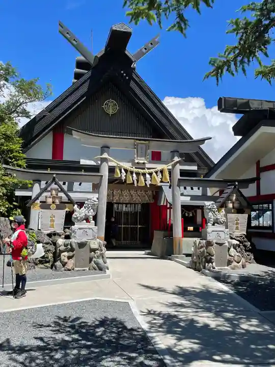 冨士山小御嶽神社の本殿・本堂