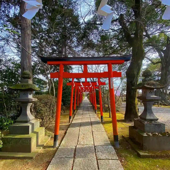 尾曳稲荷神社の鳥居