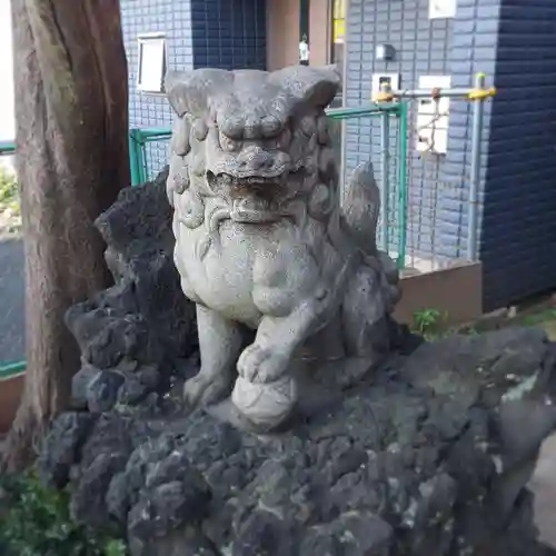 十条八雲神社の狛犬