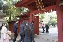 金王八幡宮の山門