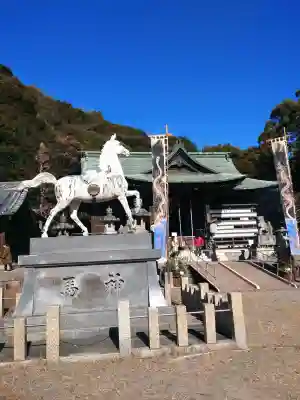 形原神社の{uncategorized: "未分類", other: "その他", undefined: "問題あり", building: "その他建物", grave: "お墓", sacred_gate: "鳥居", guardian: "狛犬", statue: "像", buddha: "仏像", history: "歴史", nature: "自然", garden: "庭園", animal: "動物", pagoda: "塔", temizu: "手水舎", mountain_gate: "山門・神門", sanctuary: "本殿・本堂", subordinate: "末社・摂社", art: "芸術", scenery: "景色", jizo: "地蔵", ema: "絵馬", goshuin: "御朱印", omikuji: "おみくじ", items: "授与品その他", amulet: "お守り", goshuincho: "御朱印帳", eats: "食事", festival: "お祭り", votive_dance: "神楽", shichigosan: "七五三参", wedding: "結婚式", experience: "体験その他", initially: "初詣", around: "周辺", anti_infection: "感染症対策"}