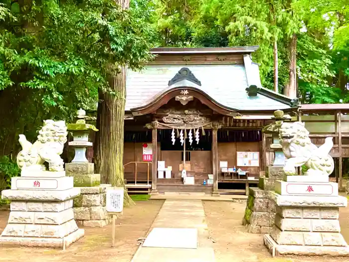 胎安神社の本殿