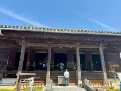 道成寺の本殿・本堂