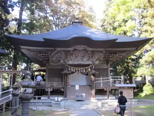 蜂子神社の本殿・本堂