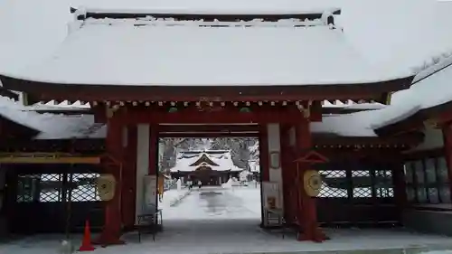 北海道護國神社の山門・神門