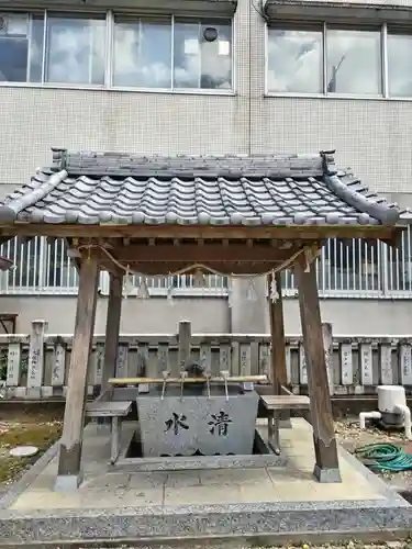 橿森神社の手水