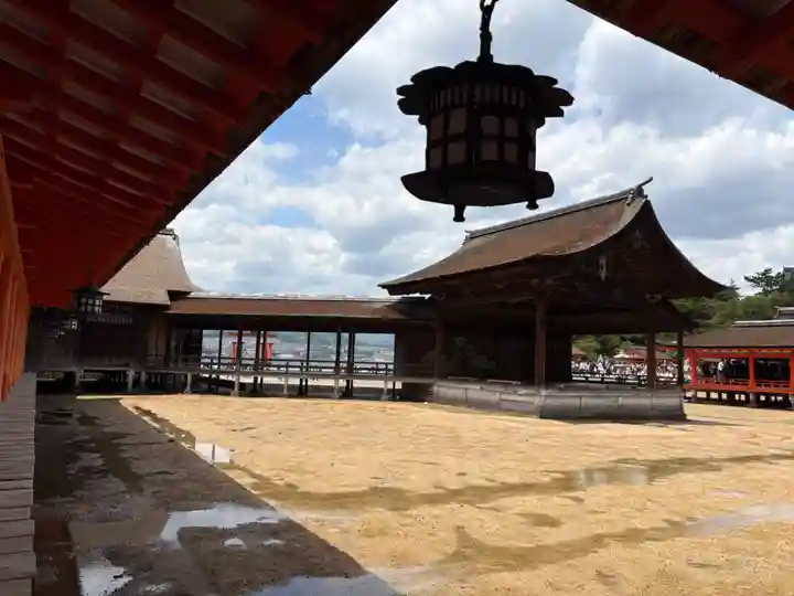 厳島神社(広島県)
