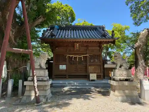 神明社（中手町神明社）の{uncategorized: "未分類", other: "その他", undefined: "問題あり", building: "その他建物", grave: "お墓", sacred_gate: "鳥居", guardian: "狛犬", statue: "像", buddha: "仏像", history: "歴史", nature: "自然", garden: "庭園", animal: "動物", pagoda: "塔", temizu: "手水舎", mountain_gate: "山門・神門", sanctuary: "本殿・本堂", subordinate: "末社・摂社", art: "芸術", scenery: "景色", jizo: "地蔵", ema: "絵馬", goshuin: "御朱印", omikuji: "おみくじ", items: "授与品その他", amulet: "お守り", goshuincho: "御朱印帳", eats: "食事", festival: "お祭り", votive_dance: "神楽", shichigosan: "七五三参", wedding: "結婚式", experience: "体験その他", initially: "初詣", around: "周辺", anti_infection: "感染症対策"}