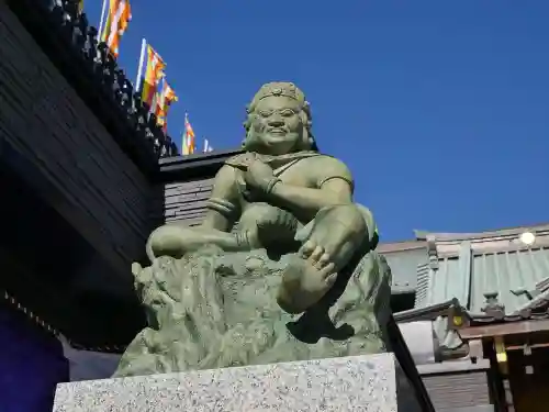 成田山深川不動堂（新勝寺東京別院）の像