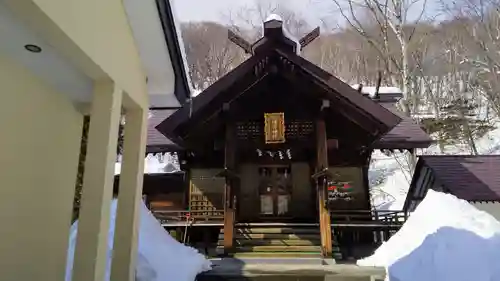 湯澤神社の本殿