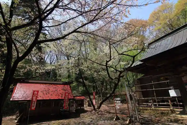 磐椅神社の末社・摂社