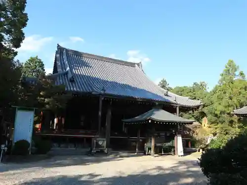 久米寺の本殿・本堂