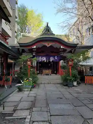 三崎稲荷神社の本殿・本堂