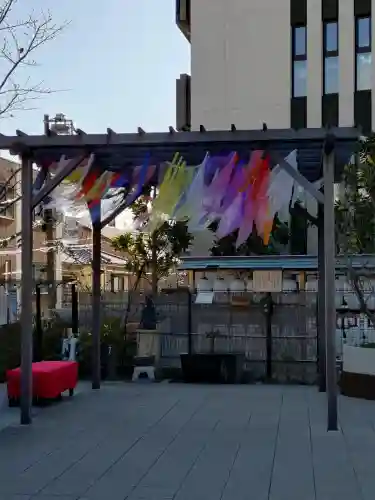 駒込妙義神社の{uncategorized: "未分類", other: "その他", undefined: "問題あり", building: "その他建物", grave: "お墓", sacred_gate: "鳥居", guardian: "狛犬", statue: "像", buddha: "仏像", history: "歴史", nature: "自然", garden: "庭園", animal: "動物", pagoda: "塔", temizu: "手水舎", mountain_gate: "山門・神門", sanctuary: "本殿・本堂", subordinate: "末社・摂社", art: "芸術", scenery: "景色", jizo: "地蔵", ema: "絵馬", goshuin: "御朱印", omikuji: "おみくじ", items: "授与品その他", amulet: "お守り", goshuincho: "御朱印帳", eats: "食事", festival: "お祭り", votive_dance: "神楽", shichigosan: "七五三参", wedding: "結婚式", experience: "体験その他", initially: "初詣", around: "周辺", anti_infection: "感染症対策"}