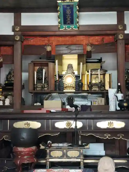 圓徳院 三面大黒天の{uncategorized: "未分類", other: "その他", undefined: "問題あり", building: "その他建物", grave: "お墓", sacred_gate: "鳥居", guardian: "狛犬", statue: "像", buddha: "仏像", history: "歴史", nature: "自然", garden: "庭園", animal: "動物", pagoda: "塔", temizu: "手水舎", mountain_gate: "山門・神門", sanctuary: "本殿・本堂", subordinate: "末社・摂社", art: "芸術", scenery: "景色", jizo: "地蔵", ema: "絵馬", goshuin: "御朱印", omikuji: "おみくじ", items: "授与品その他", amulet: "お守り", goshuincho: "御朱印帳", eats: "食事", festival: "お祭り", votive_dance: "神楽", shichigosan: "七五三参", wedding: "結婚式", experience: "体験その他", initially: "初詣", around: "周辺", anti_infection: "感染症対策"}