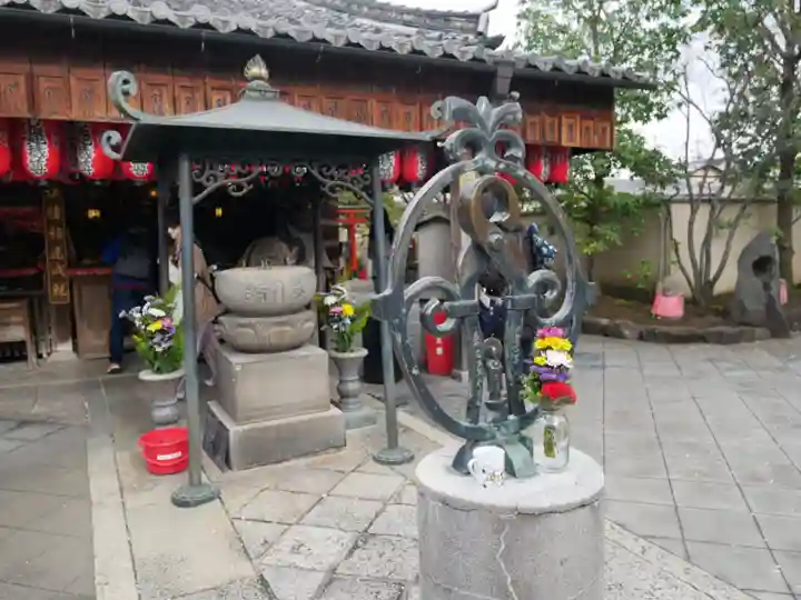 石像寺(釘抜地蔵)の本殿・本堂