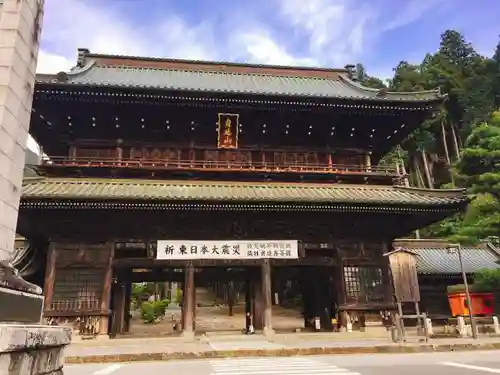 久遠寺の山門・神門