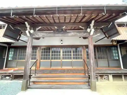 常楽寺の本殿・本堂