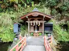 銭洗弁財天宇賀福神社(神奈川県)