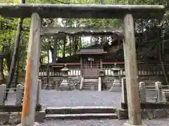 敢國神社の末社