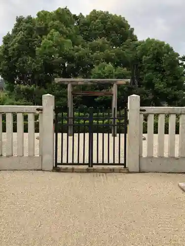 花山天皇陵(紙屋川上陵)のお墓