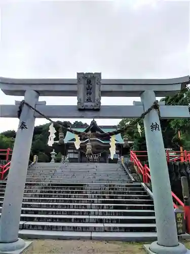 鏡山稲荷神社の鳥居